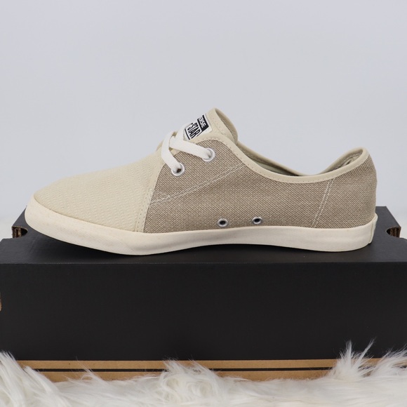 💎LAST PAIR💎 $145 NIB Men Low Top - Picture 2 of 2